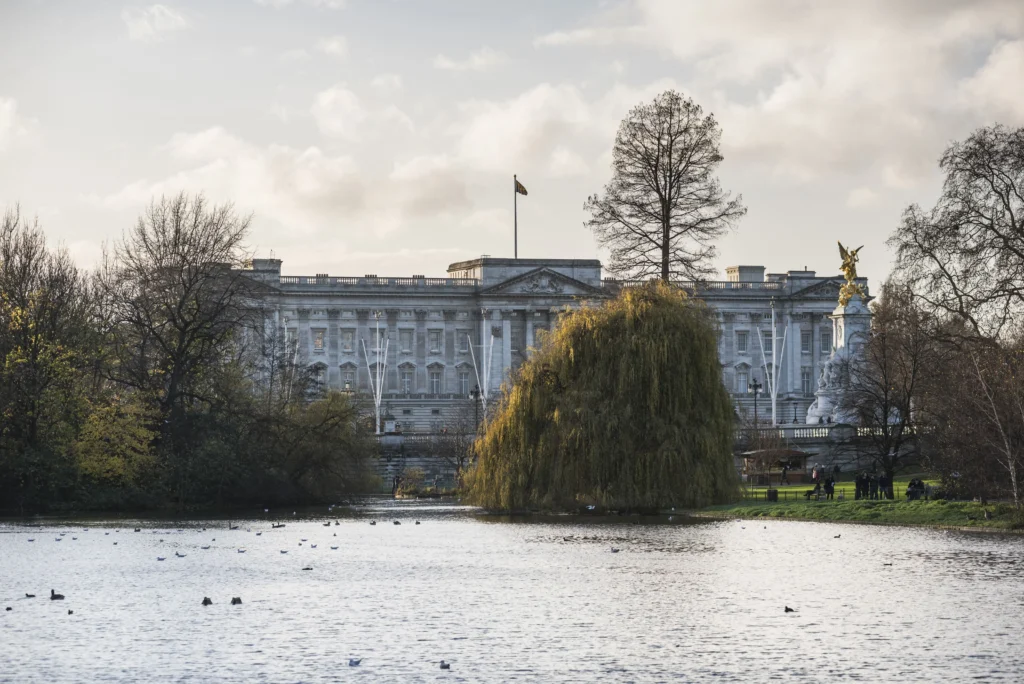 See Buckingham Palace
